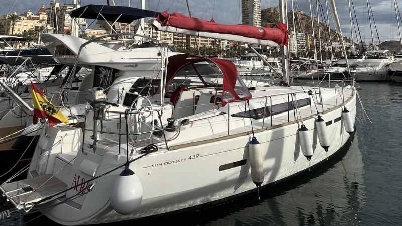 1 Jeanneau Alba alquierl barco en Alicante